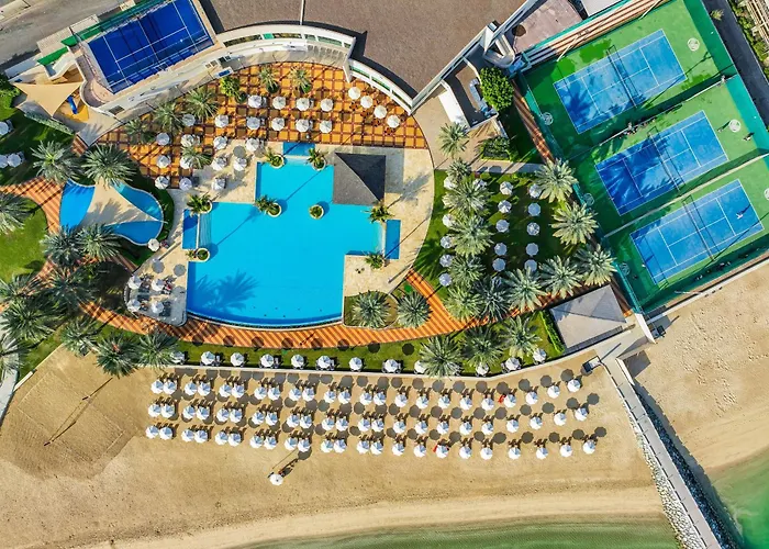 Beach Rotana Residences